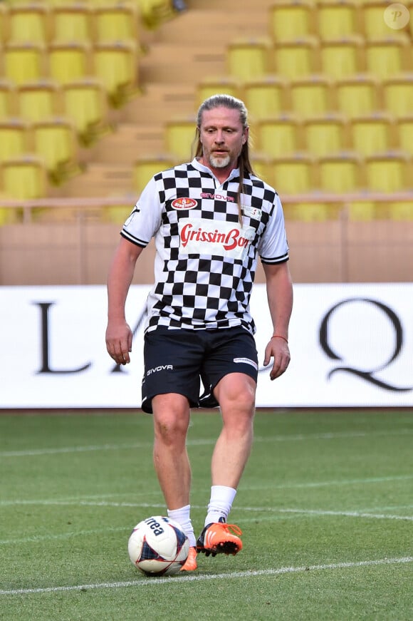 Emmanuel Petit participe au traditionnel match de football caritatif opposant l'A.S. Star Team for Children à l'Association Mondiale des Pilotes de F1, au stade Louis II le 24 mai 2016 à Monaco. Les Pilotes de F1 ont remporté le match sur le score de 3 à 1. © Bruno Bebert / Bestimage 