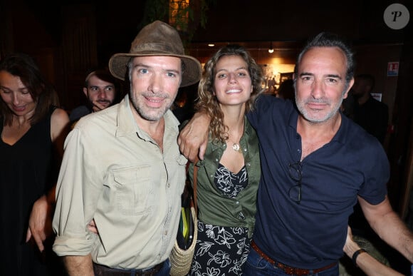 Nicolas Bedos avec sa compagne Pauline Desmonts et Jean Dujardin lors du vernissage de l'exposition du photographe de plateau Christophe Brachet : 'Les Coulisses du Cinéma' organisée par Five Eyes Production et qui s'est tenue au Buddha Bar à Paris, France le 19 juin 2023. Vernissage de l'exposition de Christophe Brachet : 'Les Coulisses du Cinéma' organisée par Five Eyes Production et tenue au Buddha Bar à Paris, France le 19 juin 2023. Photo par Jerome Dominé/ABACAPRESS.COM