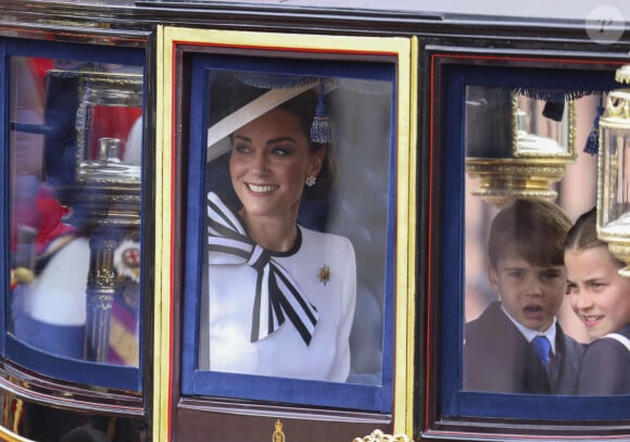 Catherine (Kate) Middleton, princesse de Galles, Le prince Louis de Galles et La princesse Charlotte de Galles - Les membres de la famille royale britannique lors de la parade Trooping the Color à Londres, Royaume Uni, le 15 juin 2024. © Ian Vogler/MirrorPix/Bestimage