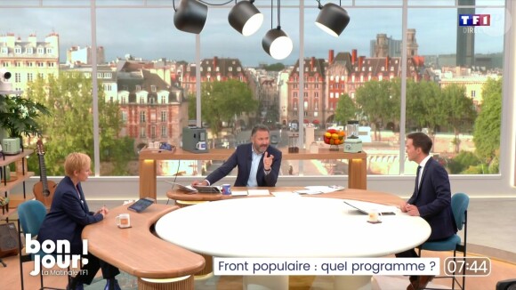 La remarque de Clémentine Autain a provoqué un moment de flottement sur le plateau de "Bonjour !"
Bruce Toussaint, Clémentine Autain et Adrien Gindre sur le plateau de "Bonjour !"