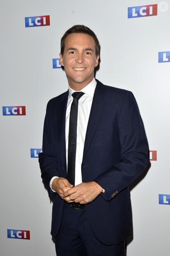 Adrien Gindre lors du photocall de la conférence de rentrée de la chaine LCI à Boulogne Billancourt le 30 août 2017. © Coadic Guirec / Bestimage