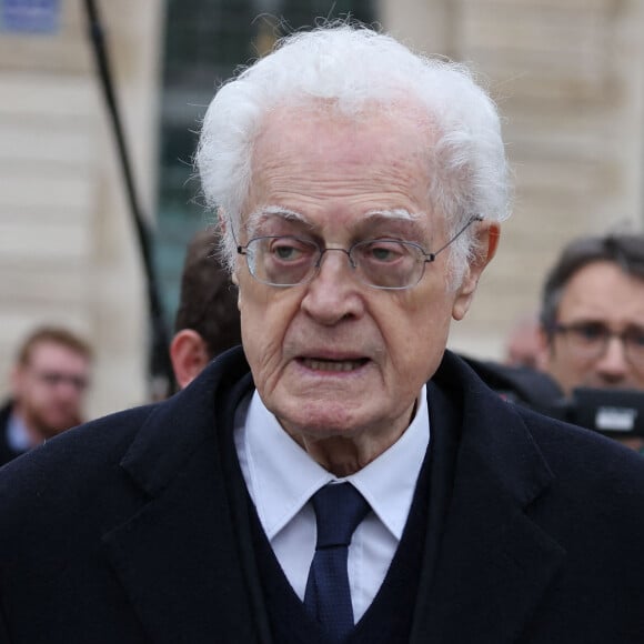 Lionel Jospin - Hommage national à Robert Badinter devant le ministère de la Justice sur la place Vendôme à Paris le 14 février 2024. © Dominique Jacovides/Bestimage 