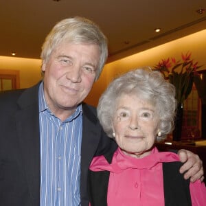 Bruno Masure et Claude Sarraute - Dîner du comité d'honneur de l'Association pour le Droit de Mourir dans la Dignité (ADMD) organisé par M. Jean-Luc Romero-Michel au Restaurant "Chez Françoise" à Paris le 4 mars 2014.