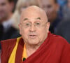 Il s'agit de Matthieu Ricard.
Matthieu Ricard - Enregistrement de l'émission "Vivement Dimanche" à Paris le 28 Janvier 2016 et qui sera diffusée le 31 Janvier 2016. Invité principal Michel Bouquet. © Coadic Guirec/Bestimage