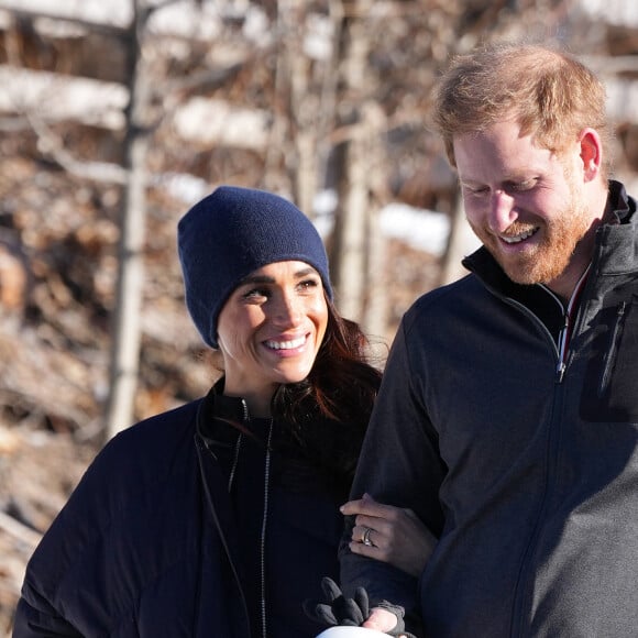 Le prince Harry fait du skeleton sous les yeux de Meghan Markle lors d'une visite au camp d'entrainement des athlètes des Invictus Games 2024 à Whistler en Colombie Britannique le 15 février 2024. 