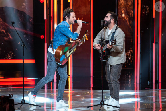 Vianney et Kendji Girac lors du Téléthon 2023, à Saint Denis, près de Paris, France le 9 décembre 2023. Alexis Jumeau/ABACAPRESS.COM