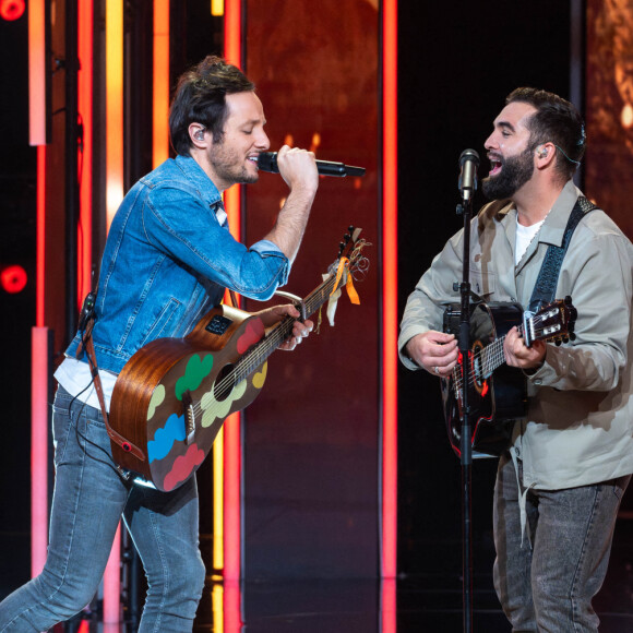 Vianney et Kendji Girac lors du Téléthon 2023, à Saint Denis, près de Paris, France le 9 décembre 2023. Alexis Jumeau/ABACAPRESS.COM