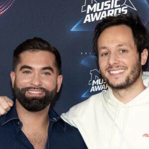 Tapis rouge des NRJ Music Awards. Kendji et Vianney sur le tapis rouge, au Palais des Festivals, à Cannes, le 10 novembre 2023. Shootpix/ABACAPRESS.COM