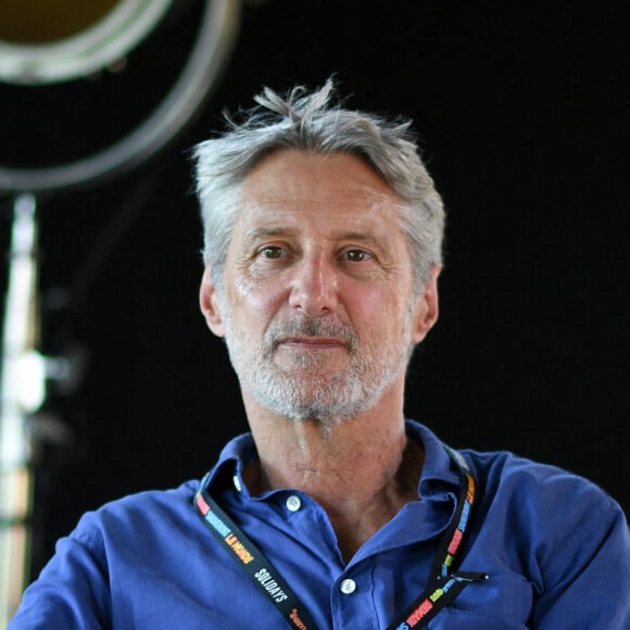 Antoine de Caunes lors de la 25e édition du festival de musique Solidays à l'Hippodrome de Longchamp, à Paris, le 25 juin 2023. Lionel Urman/ABACAPRESS.COM