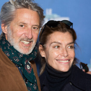 Antoine de Caunes et Daphné Roulier assistent à la première du film 'Le Nouveau Jouet' au Grand Rex le 9 octobre 2022 à Paris. Nasser Berzane/ABACAPRESS.COM