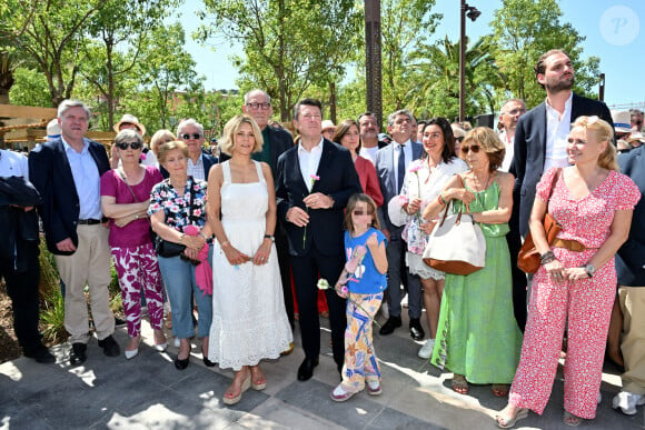 Christian Estrosi, sa femme Laura Tenoudji et leur fille Bianca pour l'inauguration de "La Bourgada" à Nice, le samedi 22 juin 2024