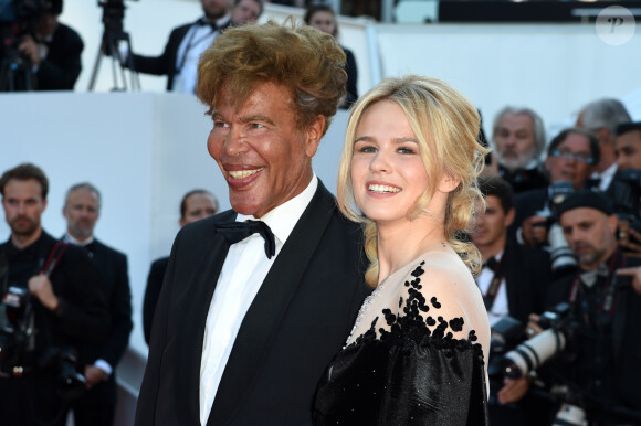 Igor Bogdanov (Bogdanoff) et sa compagne Julie Jardon - Montée des marches du film " L'Homme qui tua Don Quichotte " lors de la cérémonie de clôture du 71ème Festival International du Film de Cannes. Le 19 mai 2018 © Giancarlo Gorassini / Bestimage