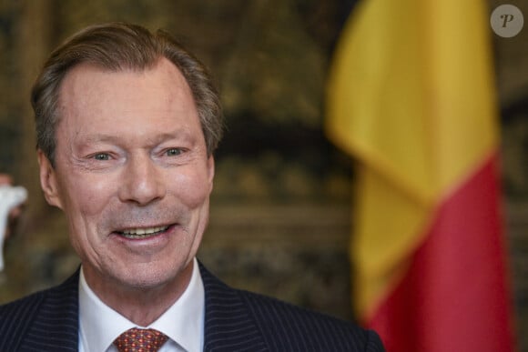 Le grand-duc Henri de Luxembourg - Le roi Philippe de Belgique et le grand-duc Henri de Luxembourg lors de l'ouverture du Forum économique au Palais d'Egmont à Bruxelles, le 17 avril 2024. Le Grand Duc et la Grande Duchesse de Luxembourg sont en visite officielle en Belgique. 