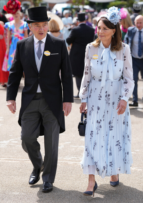 Michael et Carole Middleton - La famille royale d'Angleterre aux courses hippiques "Royal Ascot 2024" à Ascot. Le 19 juin 2024 © Julien Burton / Bestimage 