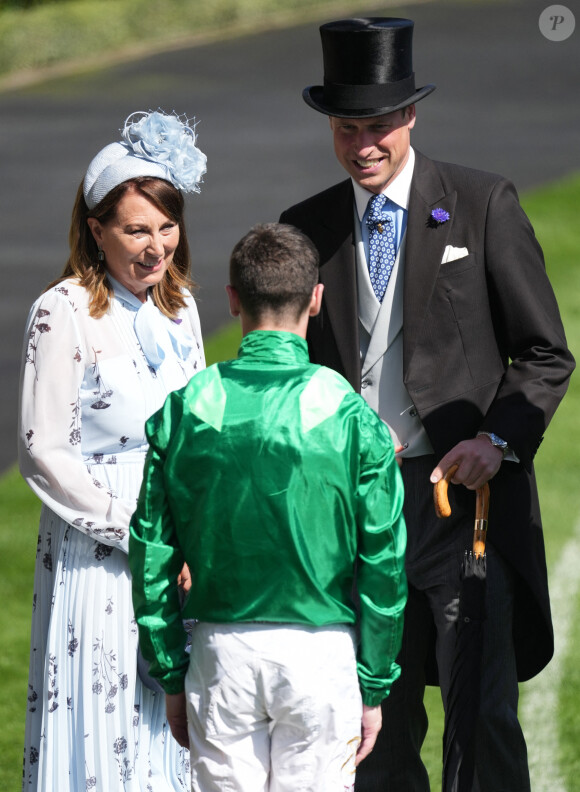 Le prince William de Galles, Carole Middleton - La famille royale d'Angleterre aux courses hippiques "Royal Ascot 2024" à Ascot. Le 19 juin 2024 © Julien Burton / Bestimage 