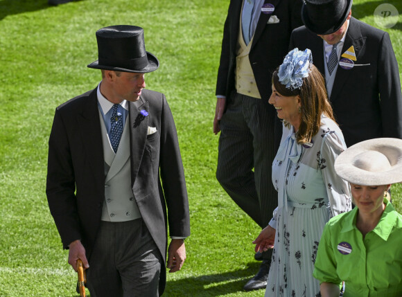 Le prince William, prince de Galles, et ses beaux-parents, Michael et Carole Middleton assistent au deuxième jour des courses hippiques à Ascot, le 19 juin 2024. 