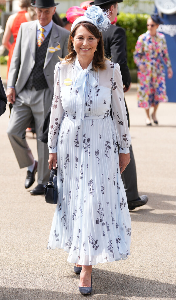 Carole et Michael Middleton, les parents de la princesse de Galles, assistent au deuxième jour de la course hippique Royal Ascot, le 19 juin 2024. 