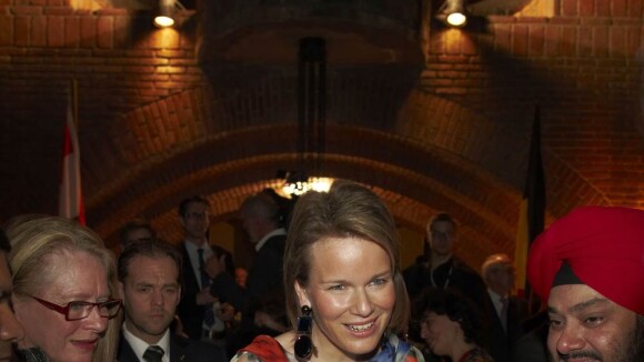 La princesse Mathilde de Belgique, tout en élégance pour épauler son mari... L'enjeu le vaut !