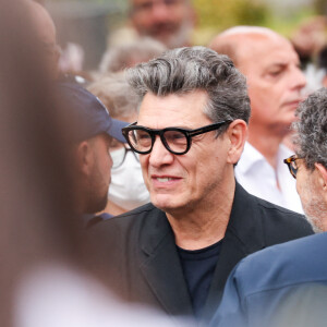 Marc Lavoine - Sortie des obsèques de l'auteure-compositrice-interprète et actrice française Françoise Hardy au crématorium du cimetière du Père-Lachaise à Paris, France, le 20 juin 2024. © Jacovides-Moreau/Bestimage 