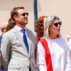 Pierre Casiraghi, la princesse Caroline de Hanovre lors du relais de la Flamme Olympique des Jeux olympiques d'été de Paris 2024 à Monaco, le 18 juin 2024. Paris se prépare à accueillir les XXXIIIèmes Jeux Olympiques d'été, du 26 juillet au 11 août 2024. © Claudia Albuquerque/Bestimage