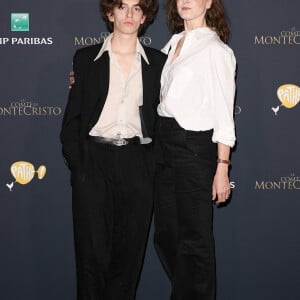 Lucien était très classe dans un costume noir avec chemise blanche déboutonnée
 
Exclusif - Justine Lévy et son fils lors de l'avant-première du film "Le Comte de Monte-Cristo" au Grand Rex à Paris le 20 juin 2024. © Coadic Guirec / Olivier Borde / Bestimage