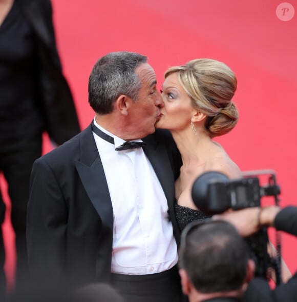 Thierry Ardisson et sa compagne Audrey Crespo-Mara - montée des marches du film Lawless lors du 65ème Festival du film de Cannes. Le 19 mai 2012