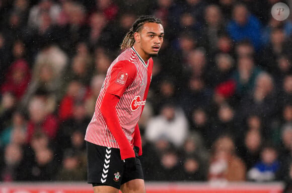 Sekou Mara de Southampton lors du match de reprise du quatrième tour de l'Emirates FA Cup au St Mary's Stadium, Southampton. Date de la photo : mardi 6 février 2024.