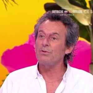 Jean-Luc Reichmann n'a pas caché son inquiétude pour Emilien aux téléspectateurs
Jean-Luc Reichmann sur le plateau des "12 coups de midi"