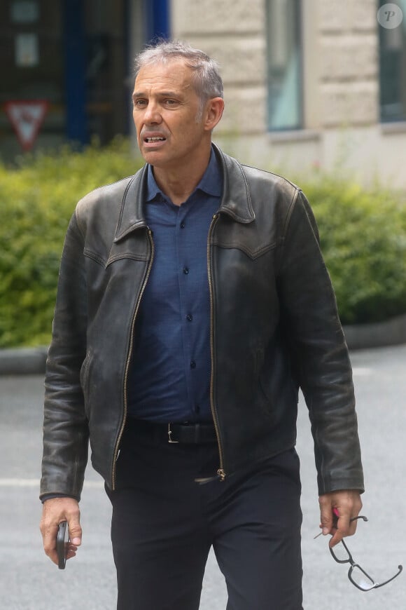 Exclusif - Paul Belmondo - Obsèques de Francine Leca (Fondatrice de Mécénat Chirurgie Cardiaque et première femme devenue chirurgienne cardiaque) en l'église Saint-Pierre à Neuilly-sur-seine, France, le 21 juin 2024. © Christophe Clovis / Bestimage