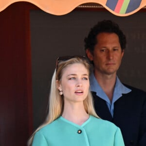 Journaliste italienne reconnue, elle est surnommée "Black & Decker" pour sa pugnacité. 
Pierre Casiraghi, Beatrice Borromeo, John Elkann, au second rang, et la princesse Charlene de Monaco, durant la finale du Masters 1000 de Monte-Carlo à Roquebrune-Cap-Martin, le 14 avril 2024. C'est le grec Stefano Tsitsipas qui a rempoté le match qui l'opposait au norvégien Casper Ruud (6-1, 6-4). © Bruno Bebert / Bestimage