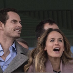 Le tennisman écossais a annoncé que c'était sa dernière participation à Wimbledon
 
Andy Murray et sa femme Kim Sears au festival Cheltenham 2019 à l'hippodrome de Cheltenham, Royaume Uni, le 13 mars 2019.