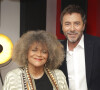 Bernard Montiel présente un nouvel numéro de son émission "Olympiascope" sur Olympia TV.
Exclusif - Jocelyne Beroard (chanteuse du goupe Kassav'), Bernard Montiel - Enregistrement de l'émission "OlympiaScope", présentée par B.Montiel et diffusée sur Olympia TV, une chaîne du groupe Canal+ et en replay sur myCANAL. © Jack Tribeca / Bestimage