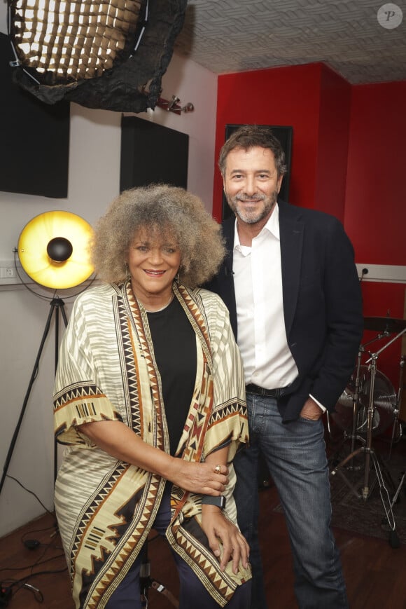 Exclusif - Jocelyne Beroard (chanteuse du goupe Kassav'), Bernard Montiel - Enregistrement de l'émission "OlympiaScope", présentée par B.Montiel et diffusée le 7 juillet sur Olympia TV, une chaîne du groupe Canal+ et en replay sur myCANAL. Le 28 mai 2024 © Jack Tribeca / Bestimage