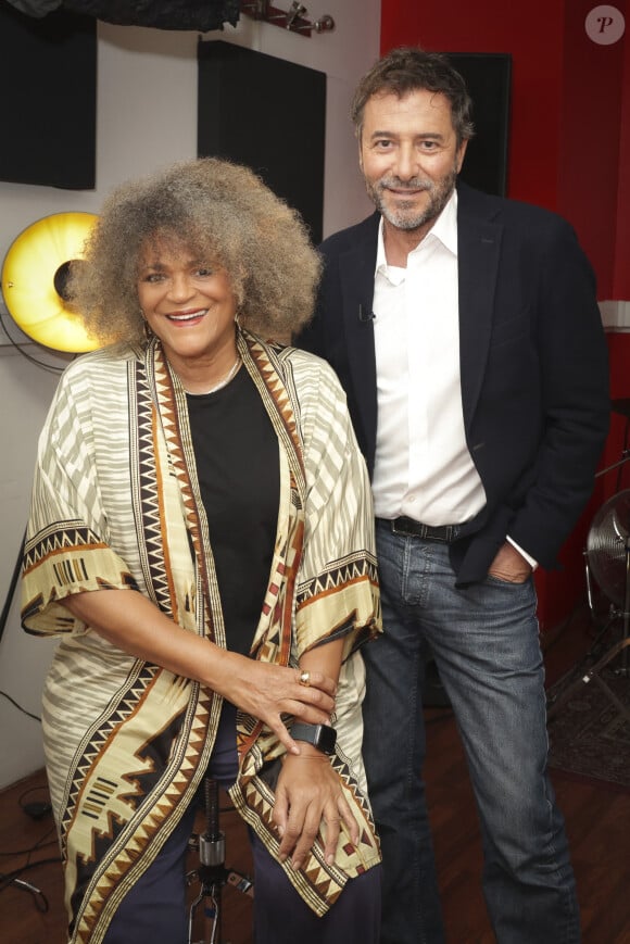 Mais pas uniquement !
Exclusif - Jocelyne Beroard (chanteuse du goupe Kassav'), Bernard Montiel - Enregistrement de l'émission "OlympiaScope", présentée par B.Montiel et diffusée le 7 juillet sur Olympia TV, une chaîne du groupe Canal+ et en replay sur myCANAL. Le 28 mai 2024 © Jack Tribeca / Bestimage