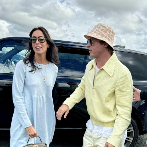 Brad Pitt et Ines De Ramon se fréquentent depuis deux ans
Brad Pitt et Ines De Ramon au Grand Prix de Grande-Bretagne à Silverstone. Photo by Splash News/ABACAPRESS.COM