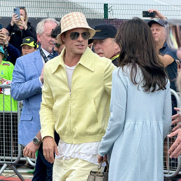 Le comédien arborait un large sourire aux lèvres ce jour-là
Brad Pitt et Ines De Ramon au Grand Prix de Grande-Bretagne à Silverstone. Photo by Splash News/ABACAPRESS.COM