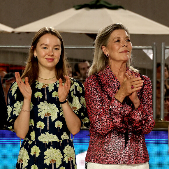 Alexandra de Hanovre a assisté au Jumping international Monte Carlo ce samedi
Matthias Breschan (CEO Longines), Alexandra de Hanovre, la princesse Caroline de Hanovre, Diane Fissore, présidente de la fédération équestre monégasque, Jan Tops - Jumping international Monte Carlo, Longines Global Champions Tour à Monaco. © Claudia Albuquerque/Bestimage 