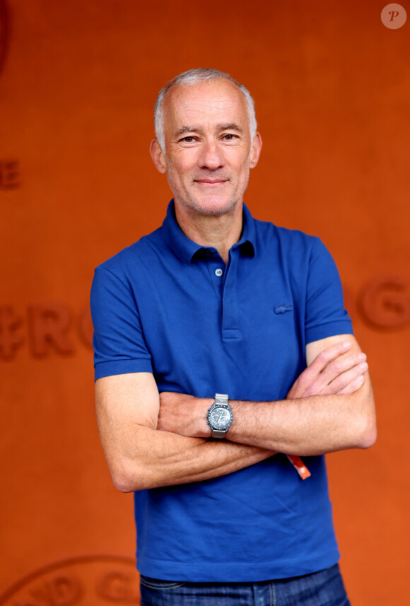 Gilles Bouleau - Célébrités au village des Internationaux de France de tennis de Roland Garros 2024 à Paris le 2 juin 2024. © Jacovides / Moreau / Bestimage