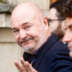 Suspendu de l'antenne après une enquête pour viol, Sébastien Cauet réclame en justice son retour sur NRJ au tribunal de commerce de Paris, France, le 18 mars 2024. © Christiophe Clovis/Bestimage