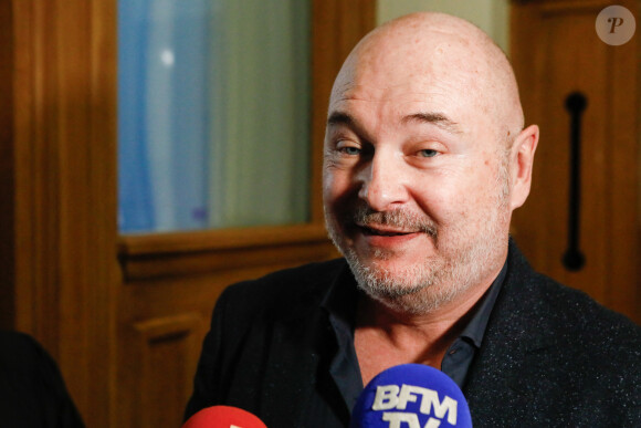 Suspendu de l'antenne après une enquête pour viol, Sébastien Cauet réclame en justice son retour sur NRJ au tribunal de commerce de Paris, France, le 18 mars 2024. © Christiophe Clovis/Bestimage