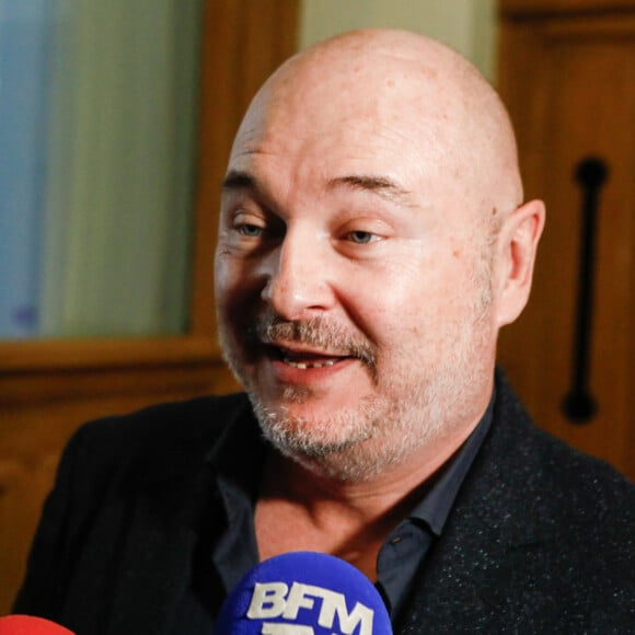 Il vient de saisir la justice. 
Suspendu de l'antenne après une enquête pour viol, Sébastien Cauet réclame en justice son retour sur NRJ au tribunal de commerce de Paris, France, le 18 mars 2024. © Christiophe Clovis/Bestimage