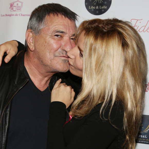 Jean-Marie Bigard et sa femme Lola Marois au Cocktail de bienfaisance 'Octobre Rose' au restaurant Fidèle à Paris, le 16 octobre 2017