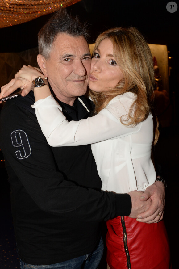 Jean-Marie Bigard et sa femme Lola Marois Bigard à la 11ème cérémonie des Globes de Cristal au Lido à Paris, le 30 janvier 2017