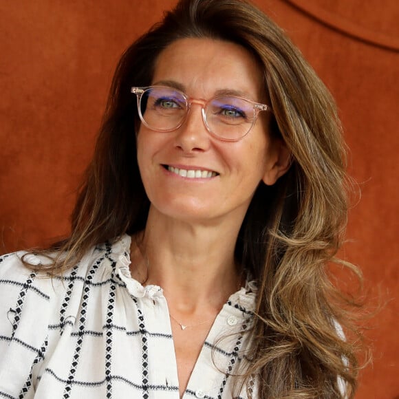 Anne-Claire Coudray marraine de la Patrouille de France. Elle devient ainsi la huitième personnalité française et la deuxième femme à parrainer cette unité - Anne-Claire Coudray au village lors des Internationaux de France de Tennis de Roland Garros à Paris, France, © Dominique Jacovides/Bestimage