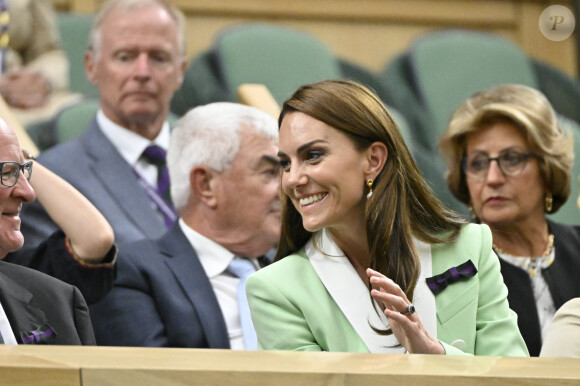 Catherine (Kate) Middleton, princesse de Galles, dans les tribunes du tournoi de Wimbledon 2023 à Londres, le 4 juillet 2023.  Celebrities in the stands of the 2023 Wimbledon tournament in London, July 4, 2023.