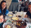 Sur Instagram, le co-animateur de ''Fort Boyard'' s'est affiché avec sa famille, dans un parc d'attractions.