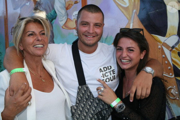 Exclusif - Caroline Margeridon avec ses deux enfants Victoire et Alexandre - Inauguration de la Fête à Neuneu au profit de l'association "Innocence En Danger" au Bois de Boulogne à Paris, France,ce, le 4 septembre 2020. © JLPPA/Bestimage