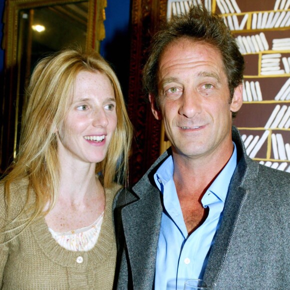 Sa fille, c'est également celle de Sandrine Kiberlain
Sandrine Kiberlain et Vincent Lindon à Paris en 2003.