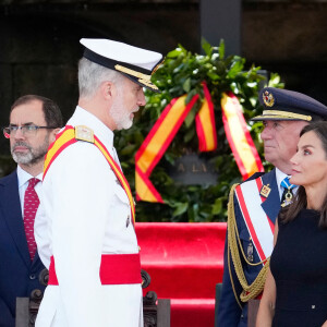 Le roi Felipe VI d'Espagne, la reine Letizia d'Espagne et la princesse héritière Leonor assistent à une cérémonie de nomination des nouveaux officiers de la marine, le 16 juillet 2024 à Marin, en Espagne. © Lalo Yasky/Bestimage