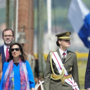 Le roi Felipe VI d'Espagne, la reine Letizia d'Espagne et la princesse héritière Leonor assistent à une cérémonie de nomination des nouveaux officiers de la marine, le 16 juillet 2024 à Marin, en Espagne. © Lalo Yasky/Bestimage
